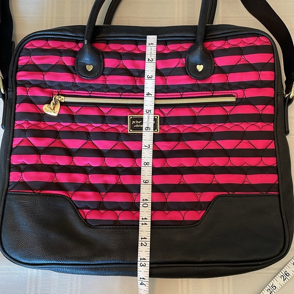 Betsey Johnson Fabulous Large Hot Pink & Navy Bag - Picture 13 of 15